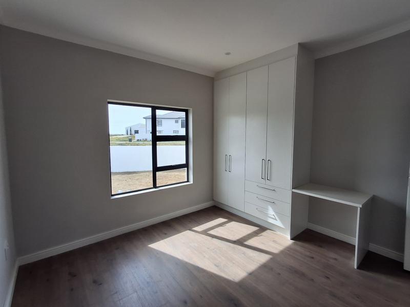 3 Bedroom Property for Sale in Sandy Point Western Cape